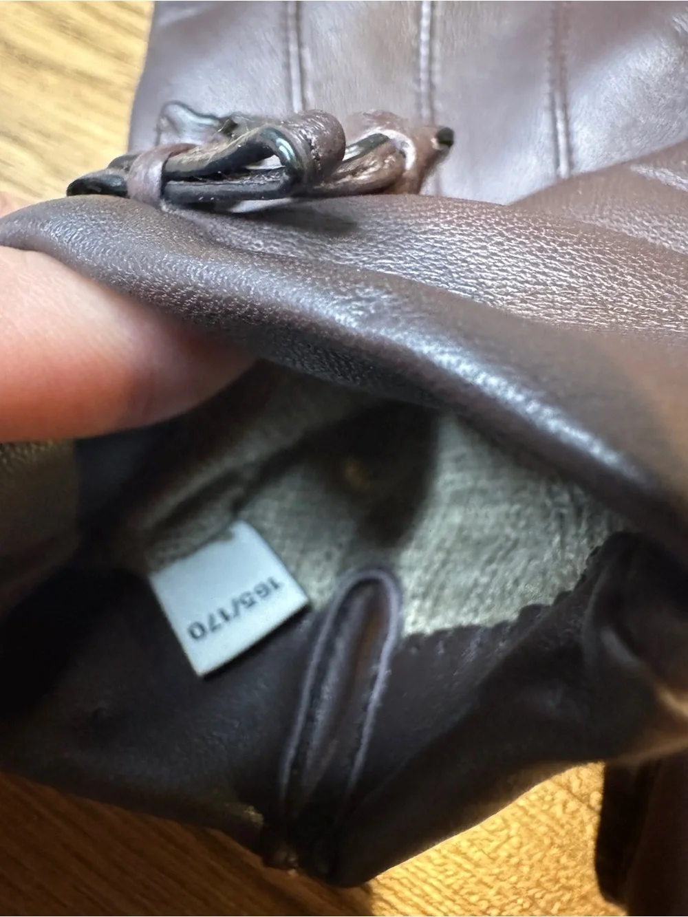 Coach Women's Dark Brown Leather Basic Gloves 165/170 Size 6 1/2 Bow Accent